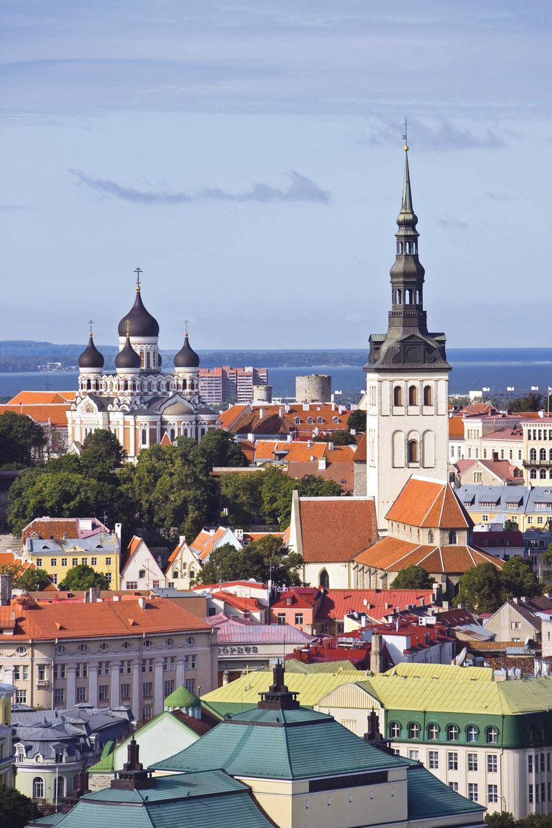 Tallinn eski şehir bölgesi Estonya gezilecek yerler rehberi
