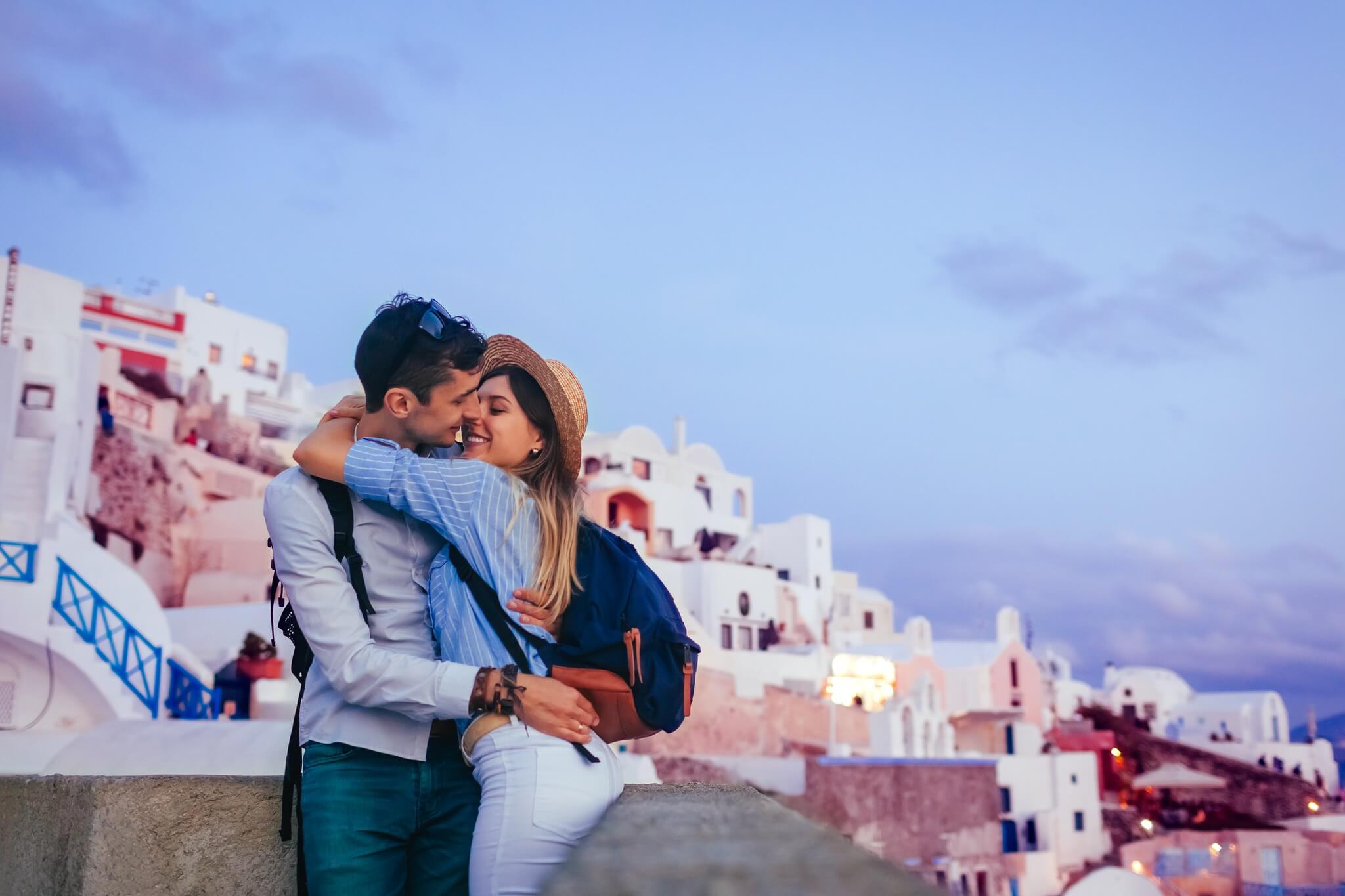 Avrupa'da çiftler için romantik tatil rotaları ve Paris benzeri şehir manzaraları